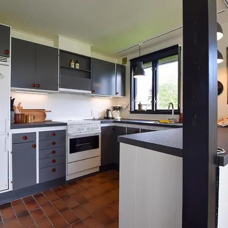 בית נופש Stunning In W/ 2 Bedrooms *